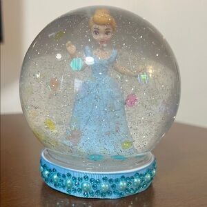 CINDERELLA Snow Globe